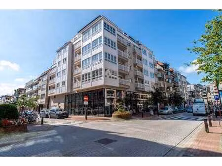 appartement récent avec terrasse situé sur l'avenue dumortie