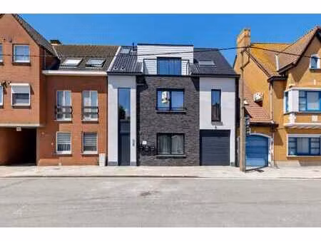 royaal appartement met zongericht terras op enkele minute...