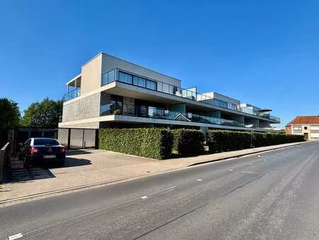ruim en lichtrijk appartement met groot zonneterras en ga...
