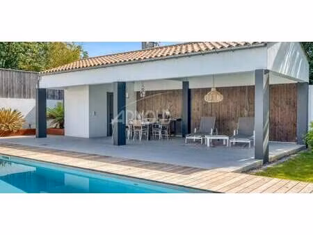 maison contemporaine avec piscine et jardin challans (85)