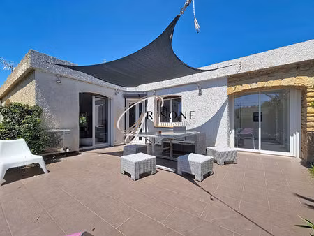 villa en 3 appartements accès direct plage du cap nègre