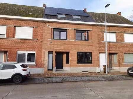 instapklare woning vlakbij het centrum van brakel