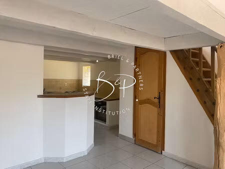 a louer sur lorgues_ charmant t2 avec chambre en mezzanine