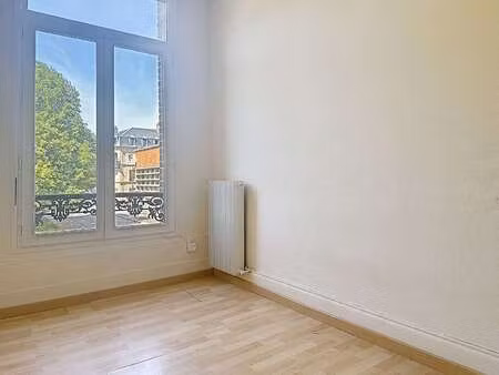 location appartement 3 pièces à elbeuf (76500) : à louer 3 pièces / 68m² elbeuf