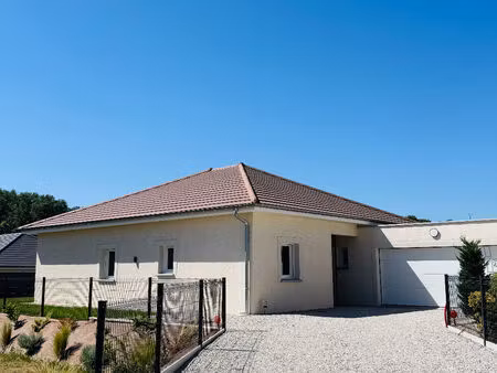 maison neuve de plain- pied- norme re2020-
