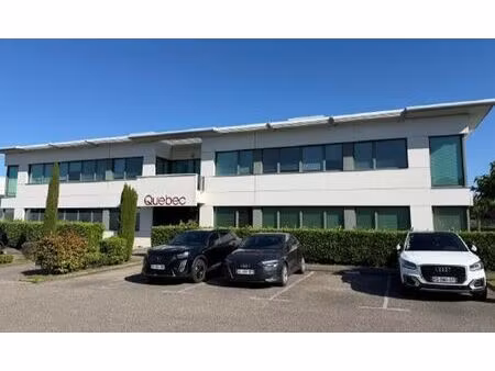 location local professionnel 143m² chaponnay 69970