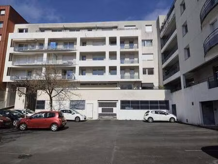 vente appartement 3 pièces à la roche-sur-yon (85000) : à vendre 3 pièces / 58m² la roche-