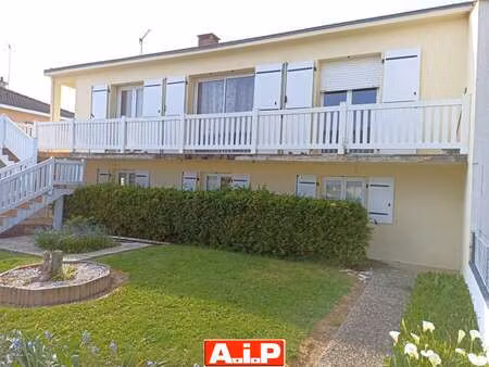 vente maison à saint-mesmin (85700) : à vendre / 169m² saint-mesmin
