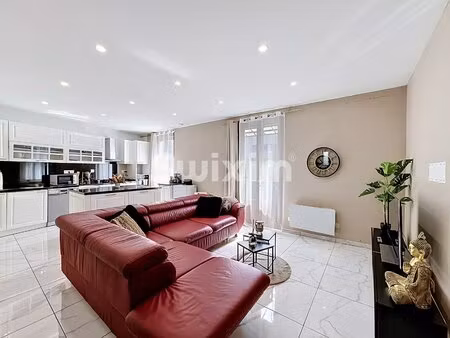 appartement t3 de 68m2 avec terrasse et garages!