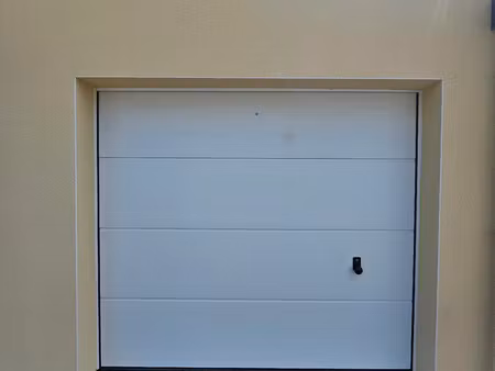 gap sud- dans une résidence récente de 2025  venez découvrir ce garage de 18.56m²