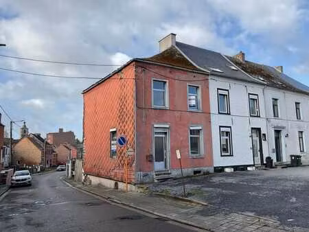 maison à rénover avec beaucoup de potentiel à anderlues