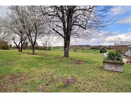 maison aubeterre sur dronne 150 m².