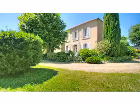 maison de caractère sur un terrain de 2640 m² à vendre à monteux
