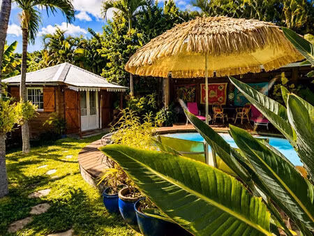 maison t5 avec piscine au sel et bungalow indépendant à saint-