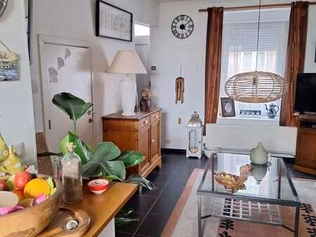 petite maison 2 chambres avec jardin et vue dégagée – peb c