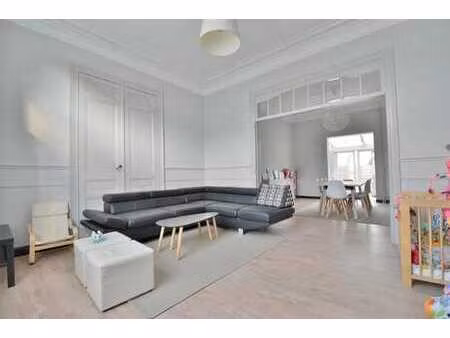 maison de serriste rénovée à proximité du centre d'hoeilaart