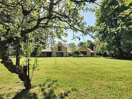 splendide villa sur un magnifique terrain privatif de +/-56a