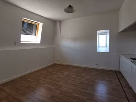 appartement t1bis à louer sur carbonne