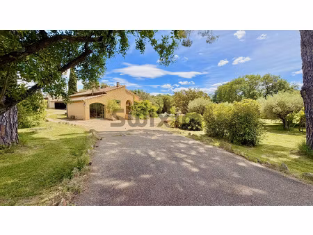 villa traditionnelle 4 chambres