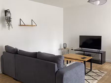 appartement t2 entièrement refait - meublé / résidence avec p