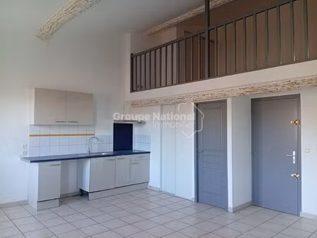 beaucaire centre - appartement t2 en mezzanine de 44m²