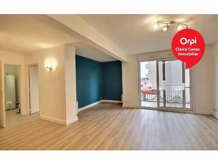 location appartement  88.3 m² t-4 à castres  813 €