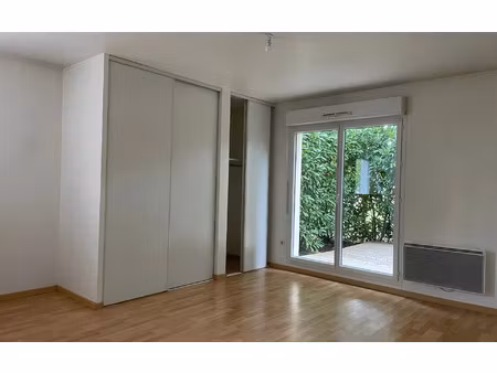 location appartement  m² t-1 à saint-jean-de-braye  629 €