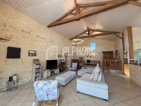 vente maison à sainte-gemme-la-plaine (85400) : à vendre / 177m² sainte-gemme-la-plaine