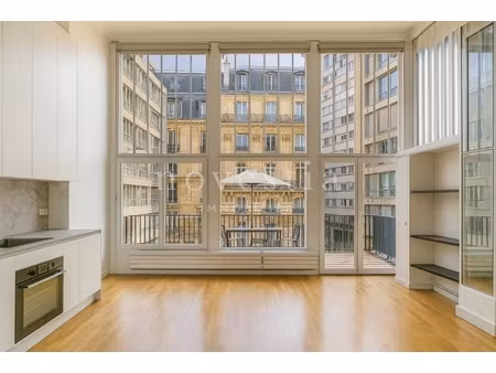 appartement de 3 pièces de 150m² + terrasse de 32 m² + box