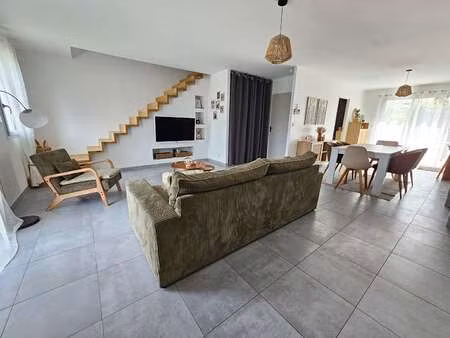 vente maison à pellouailles-les-vignes (49112) : à vendre / 117m² pellouailles-les-vignes