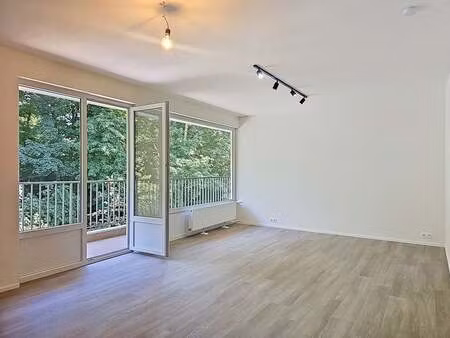 appartement à louer à uccle € 1.950 (loosy) - zada properties s.a. | zimmo