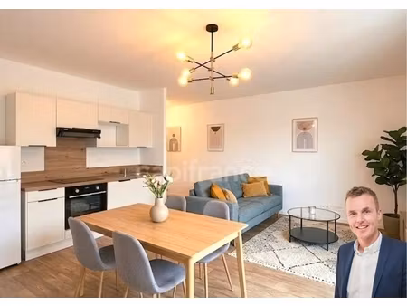 dpt finistère (29)  à vendre quimper appartement t2 dernier étage de 33 m² habitable - box
