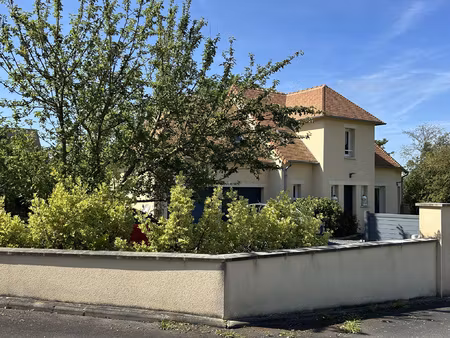 maison individuelle - 5 pièces - 136 m2 - monceaux en bessin