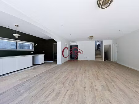 maison creon 7 pièce(s) 205 m2