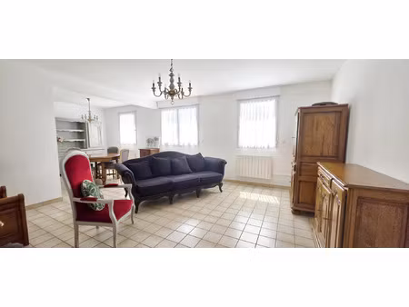 location appartement 4 pièces 88 m² à beauvais (60000)