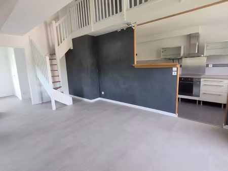 appartement entièrement rénové -ponpoint
