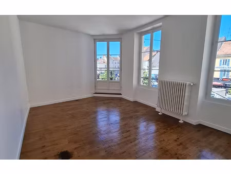 location appartement  m² t-3 à la ferté-sous-jouarre  900 €
