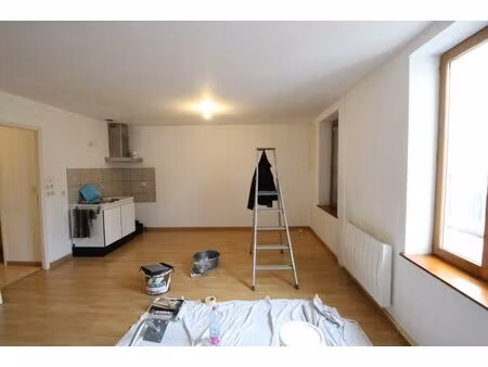 location - t2 - 2 pièces - 44.34 m2 435 € cc - louhans
