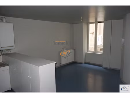 appartement 2 pièces  1er étage  coeur de ville