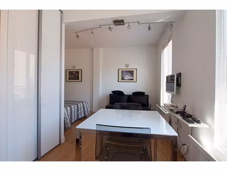 studio meublé