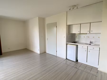 saint-cyprien - studio avec balcon
