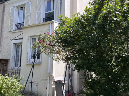 maison 5 pieces + cour + jardin + garage + sous-sol