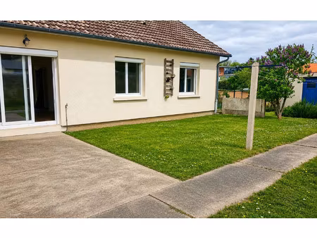 location maison  m² t-3 à mamers  695 €