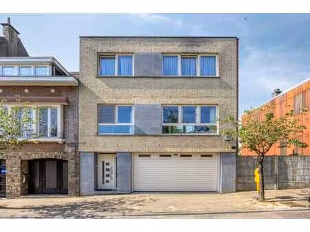 appartement duplex avec jardin et garage