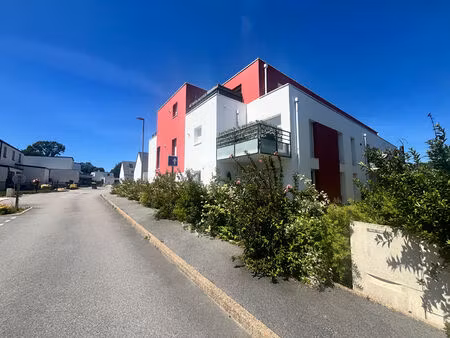 a vendre ploeren appartement 3 pièces en dernier étage 2 places de parking et cave