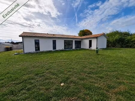 maison récente plain-pied de type 5 avec jardin clos