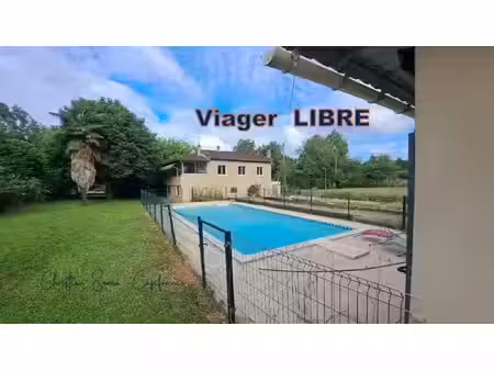 maison à vendre l'isle de noe 7 pièce(s) 190m2 76 000€