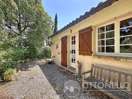 maison roquebrune sur argens 2 pièces 38.19 m2 sur 370 m2 de terrain