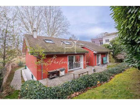 maison familiale avec vue imprenable sur les bords de marne