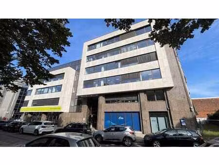 espace de bureau à louer dans le bâtiment regent à berchem.
